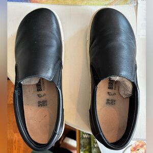 Birkenstocks size 39, black, excellent condition